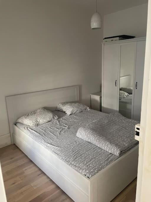 Apartamento Paris 8Th, Bright, Very Good Location Exterior foto